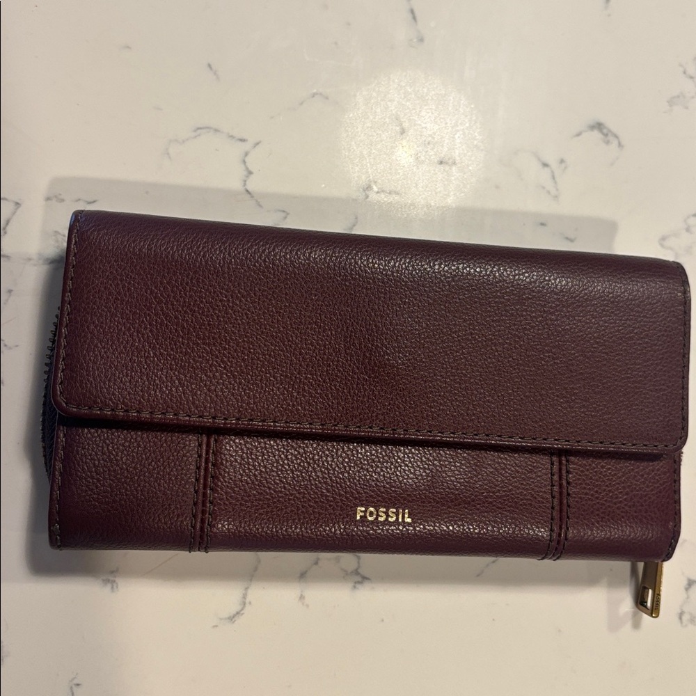 Fossil| Dark Red Leather Wallet
